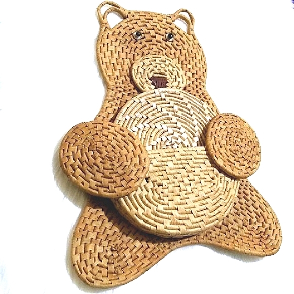 WOVEN STRAW TEDDY TRIVET HOLDER (SET OF 2 TRIVETS) HOME DECOR HOUSEWARES DINING - Picture 6 of 7